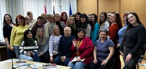 УРОЧИСТЕ ЗАВЕРШЕНННЯ ПРОЕКТУ "ПРОФЕСІЙНИЙ ЗАПУСК: ОСВІТА БЕЗ ПЕРЕШКОД": ВРУЧЕННЯ СЕРТИФІКАТІВ!